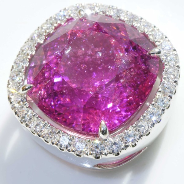 Kupfer Rubellith Brillant Anhänger 16.84 ct im strahlenden leuchtenden pink-rot 750er Weissgold sel