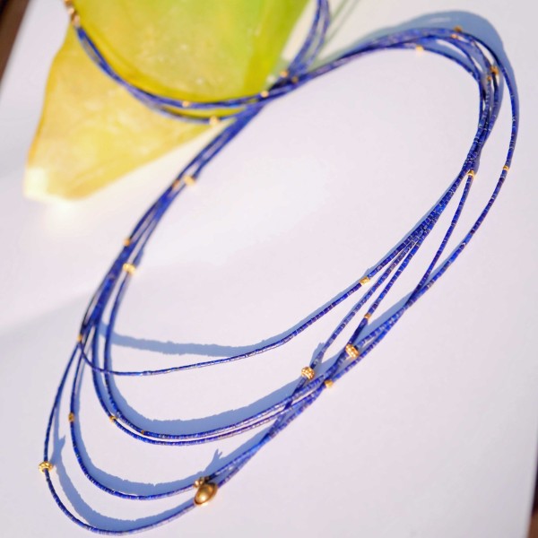 Lapis Lazuli Collier 5-reihig mit 900er Feingold Elementen und Antikschmuck Hänger