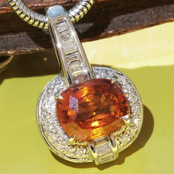 Saphir Brillant Anhänger in 900 Platin 3.58 ct 1.46 ct ORANGE Symbol für Reichtum leuchtend schön